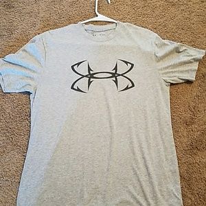 Men's Size medium Under Armour t-shirt